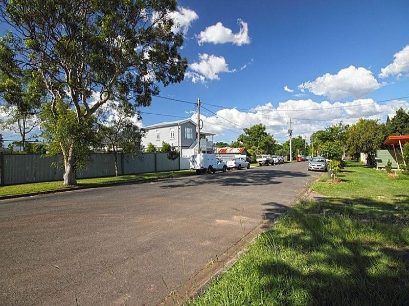 67 Magee Street, Graceville QLD 4075